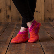 Women | Luna Slippers | Shocking Pink / Firecracker