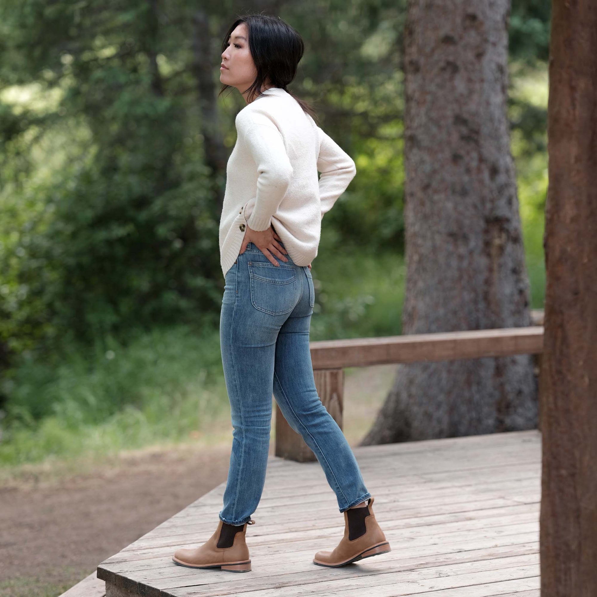 Womens | Carmen Chelsea Boot | Almond