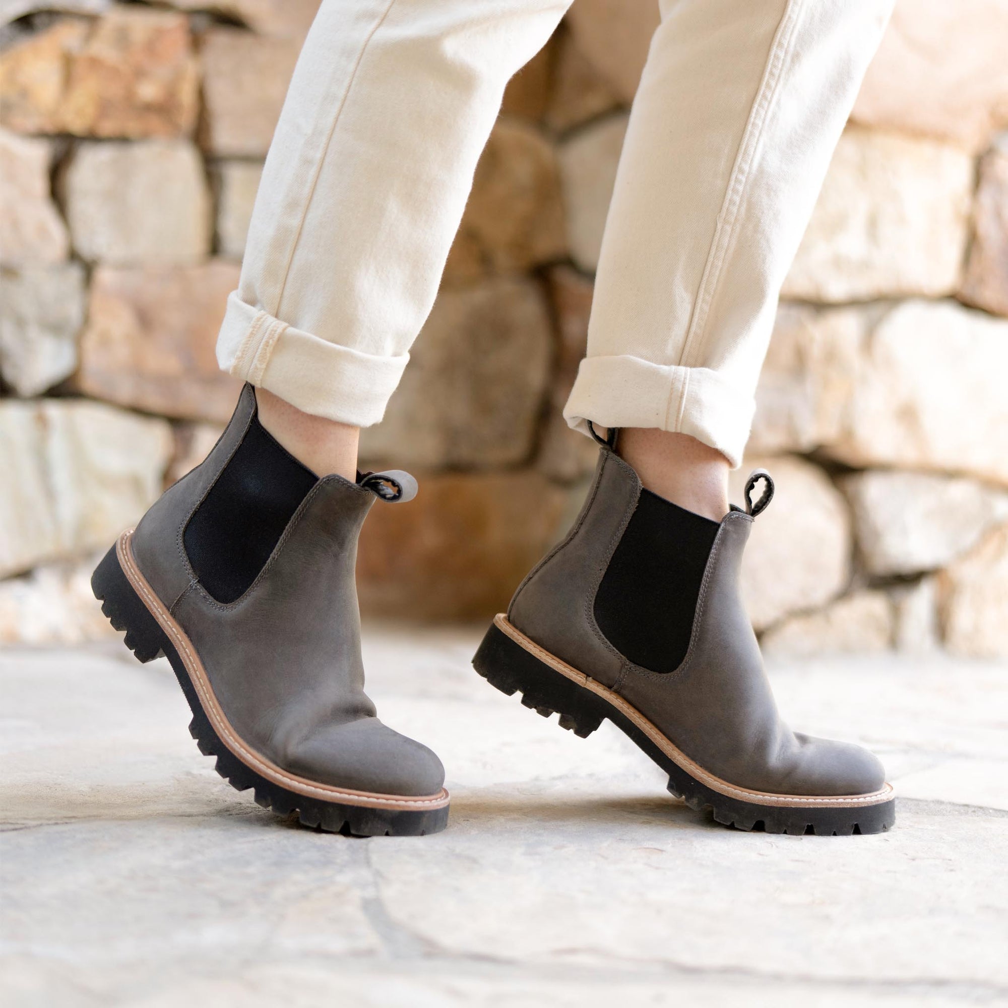Womens | Go-To Lug Chelsea Boot | Grey